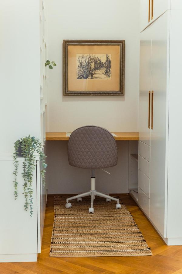 Top Location City Centre Condo In Historic Building With Free Garage Parking Ljubljana Eksteriør bilde