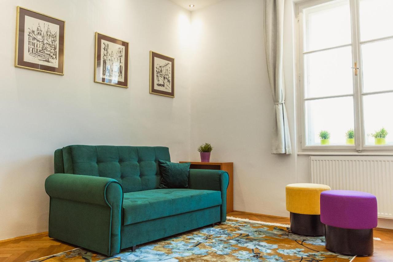 Top Location City Centre Condo In Historic Building With Free Garage Parking Ljubljana Eksteriør bilde