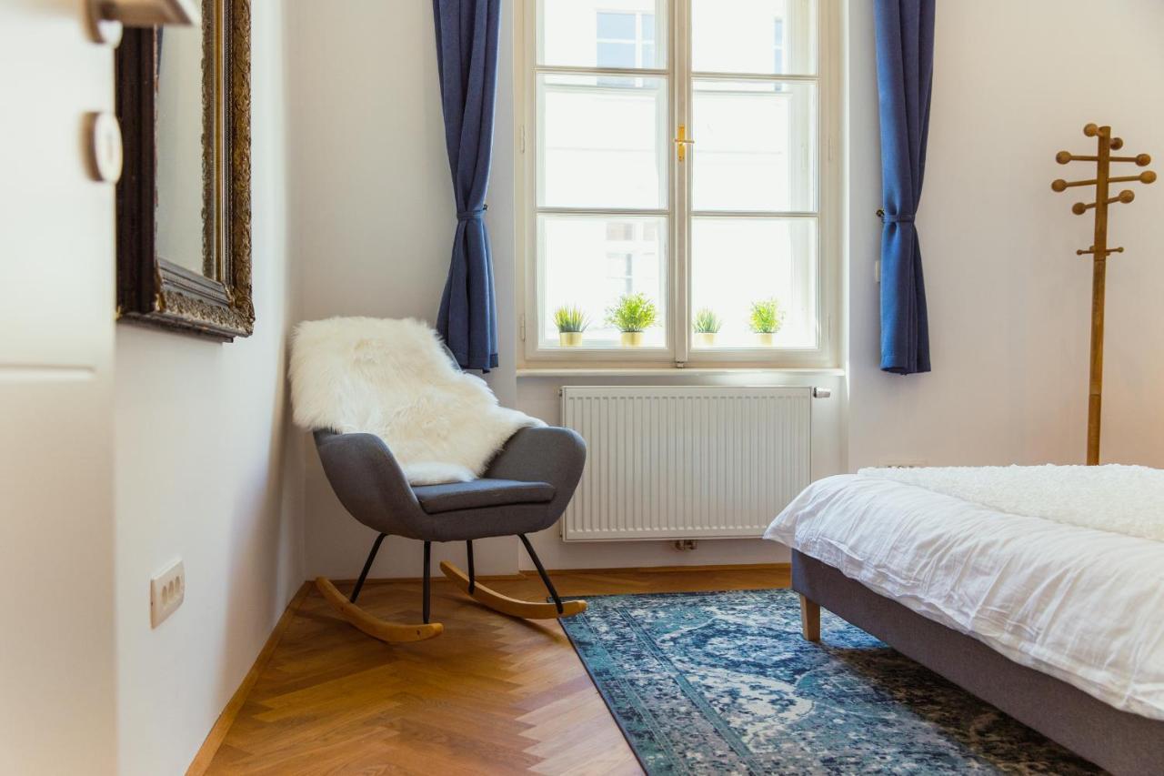Top Location City Centre Condo In Historic Building With Free Garage Parking Ljubljana Eksteriør bilde